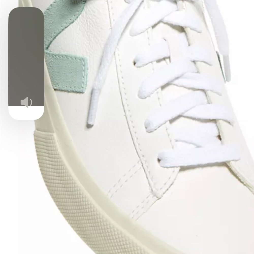 VEJA
Women's Campo Low Top Sneakers, 38 , new no box ! Check veja sizing!!!